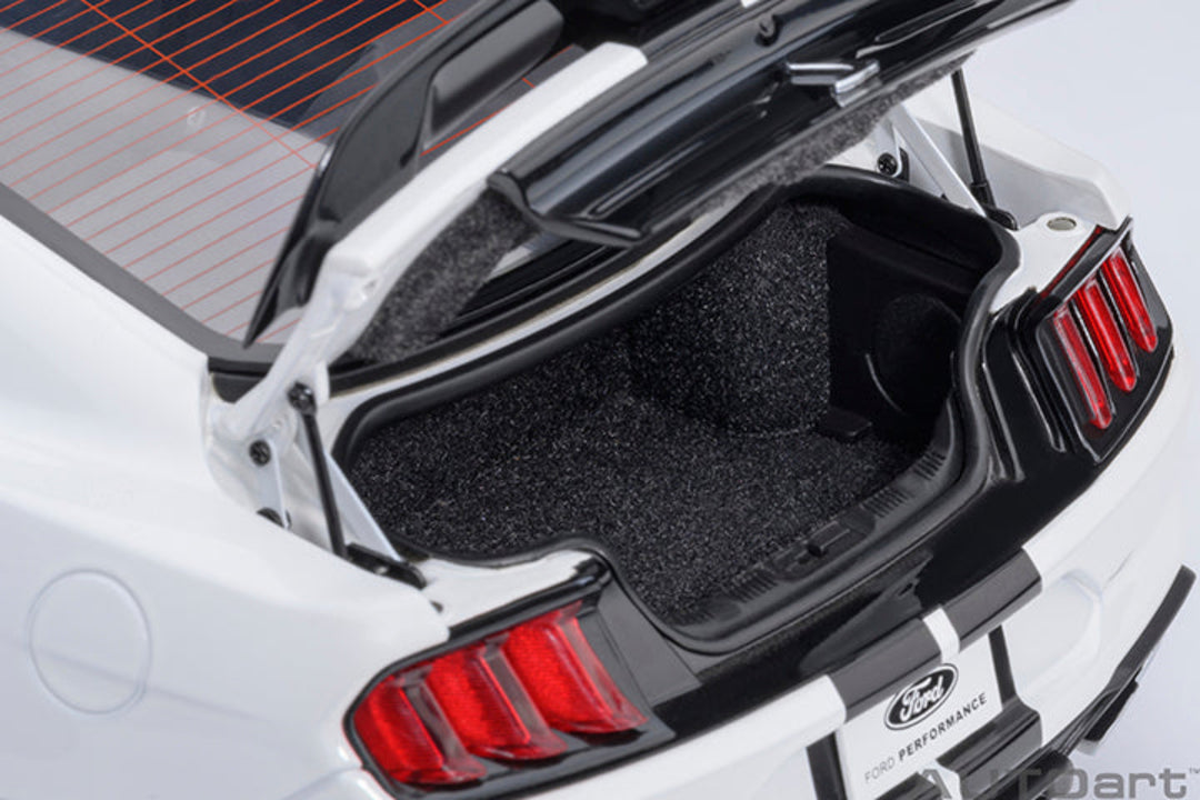 [Preorder] AUTOart 1:18 FORD MUSTANG SHELBY GT500 - Oxford White 73095