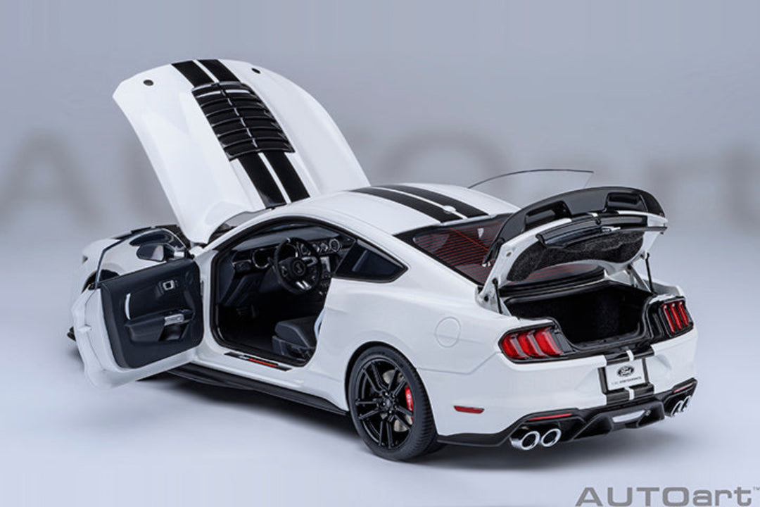 [Preorder] AUTOart 1:18 FORD MUSTANG SHELBY GT500 - Oxford White 73095