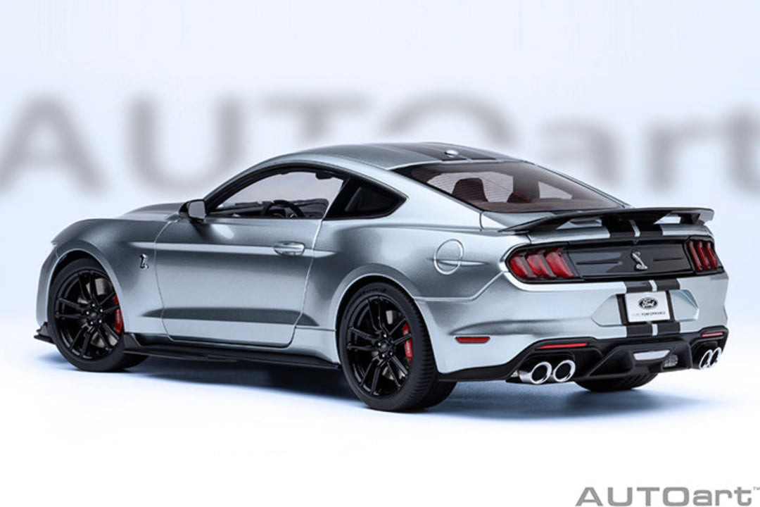 [Preorder] AUTOart 1:18 FORD MUSTANG SHELBY GT500 - Iconic Silver 73096