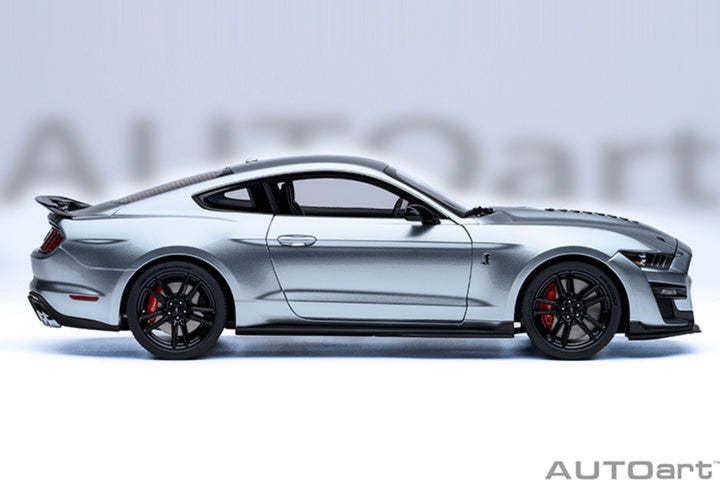 [Preorder] AUTOart 1:18 FORD MUSTANG SHELBY GT500 - Iconic Silver 73096