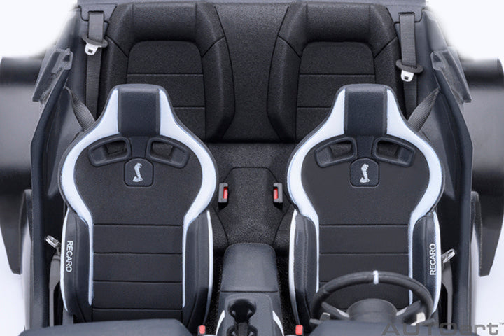 [Preorder] AUTOart 1:18 FORD MUSTANG SHELBY GT500 - Iconic Silver 73096