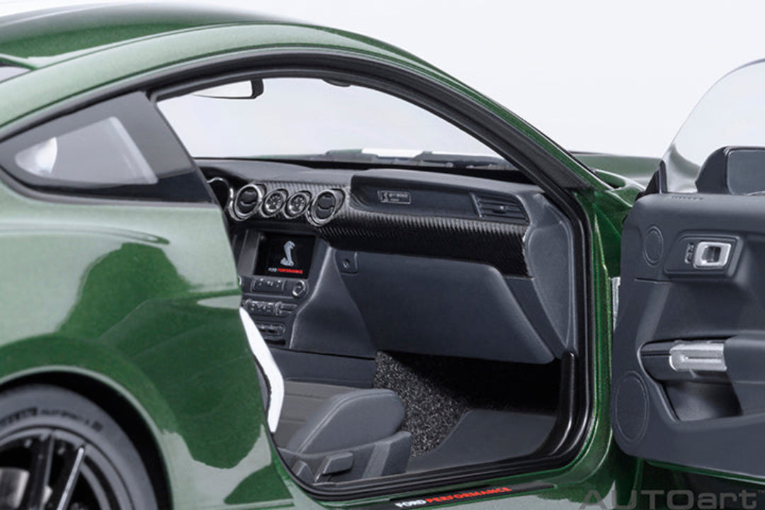 [Preorder] AUTOart 1:18 FORD MUSTANG SHELBY GT500 - Eruption Green 73097
