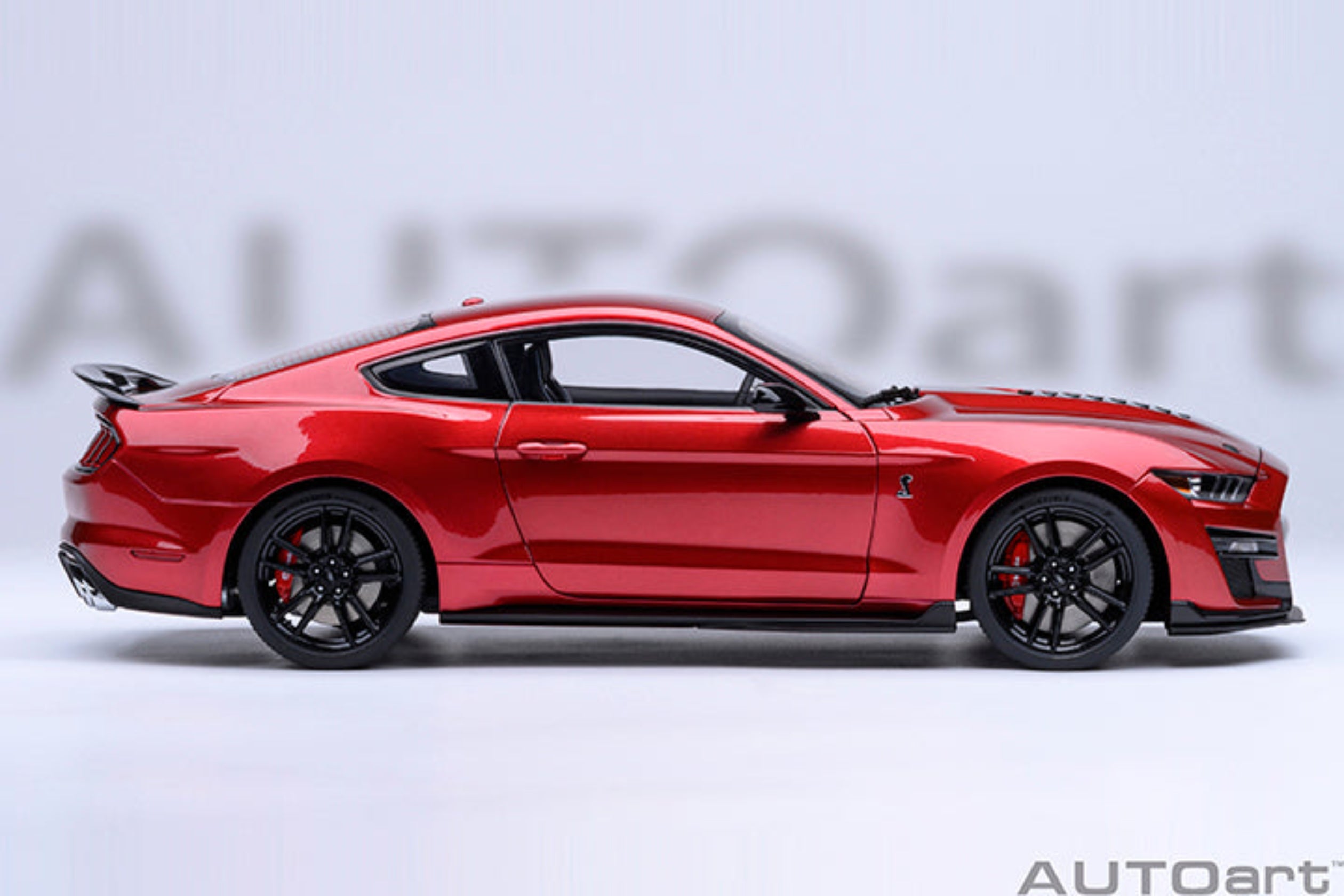 AUTOart 1:18 FORD MUSTANG SHELBY GT500 - Rapid Red 73098 – Horizon