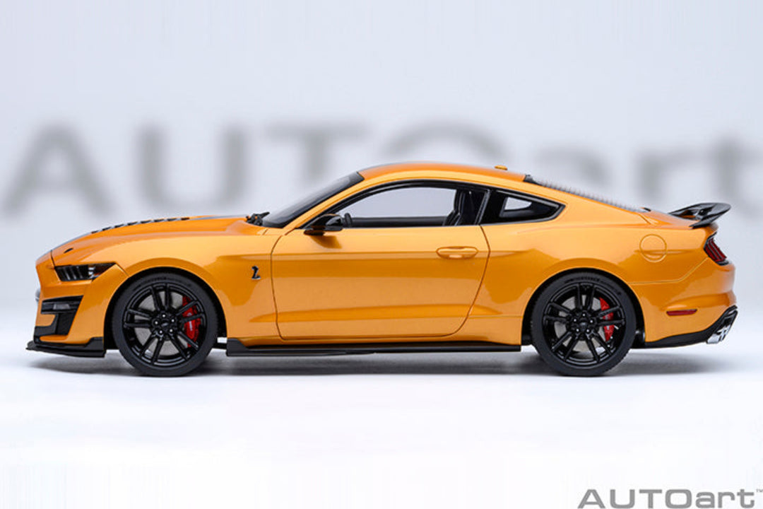 [Preorder] AUTOart 1:18 FORD MUSTANG SHELBY GT500 - Cyber Orange 73099