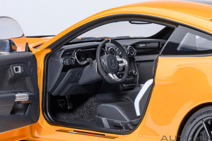 [Preorder] AUTOart 1:18 FORD MUSTANG SHELBY GT500 - Cyber Orange 73099