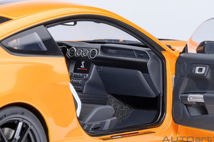[Preorder] AUTOart 1:18 FORD MUSTANG SHELBY GT500 - Cyber Orange 73099