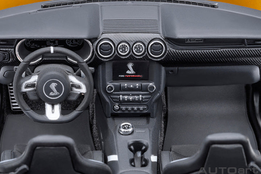 [Preorder] AUTOart 1:18 FORD MUSTANG SHELBY GT500 - Cyber Orange 73099