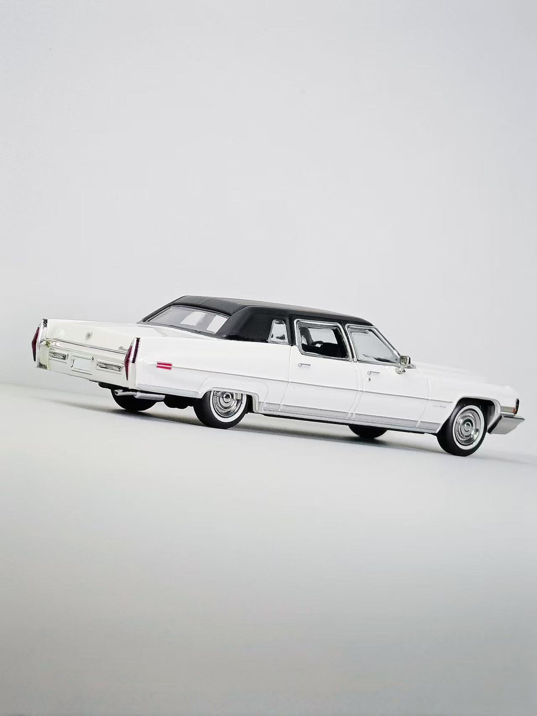 [Preorder] MK Miniatures 1:64 Cadillac Series 75 Fleetwood (3 Versions)