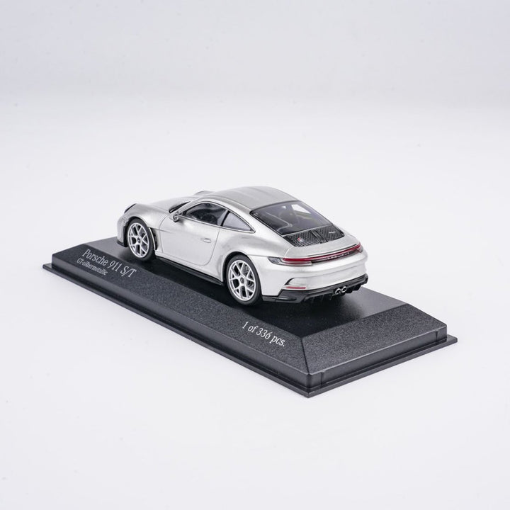 MINICHAMPS 1:43 PORSCHE 911(992) S/T - 2023 -SILVER 410063022