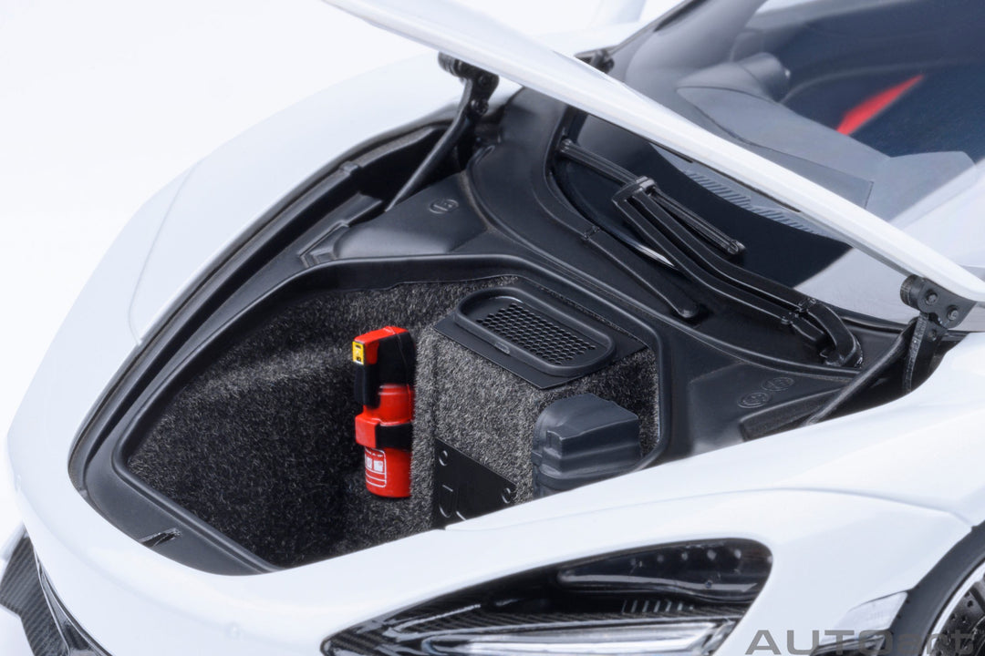 AUTOart 1:18 McLaren 720S (SILICA WHITE) 76069