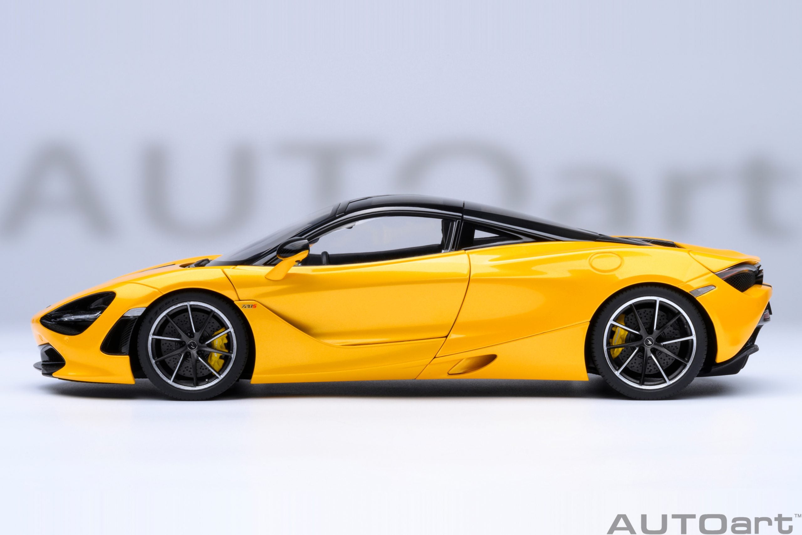 AUTOart 1:18 McLaren 720S (Volcano Yellow) 76070 – Horizon Diecast