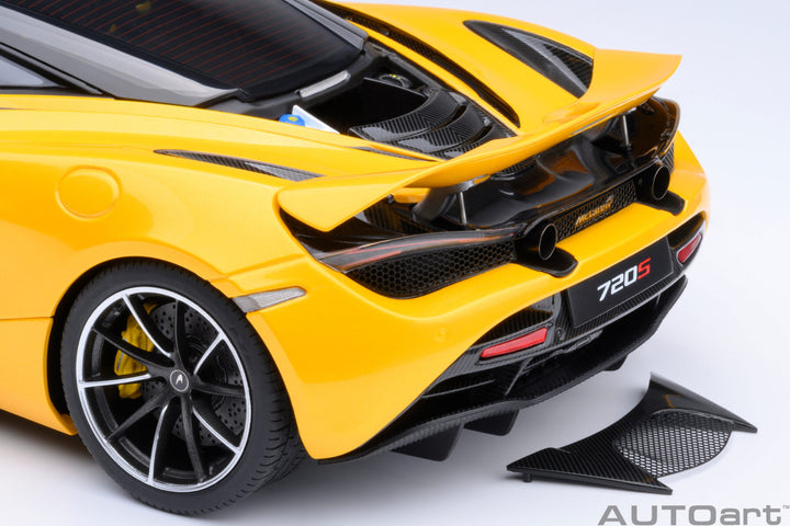 AUTOart 1:18 McLaren 720S (Volcano Yellow) 76070