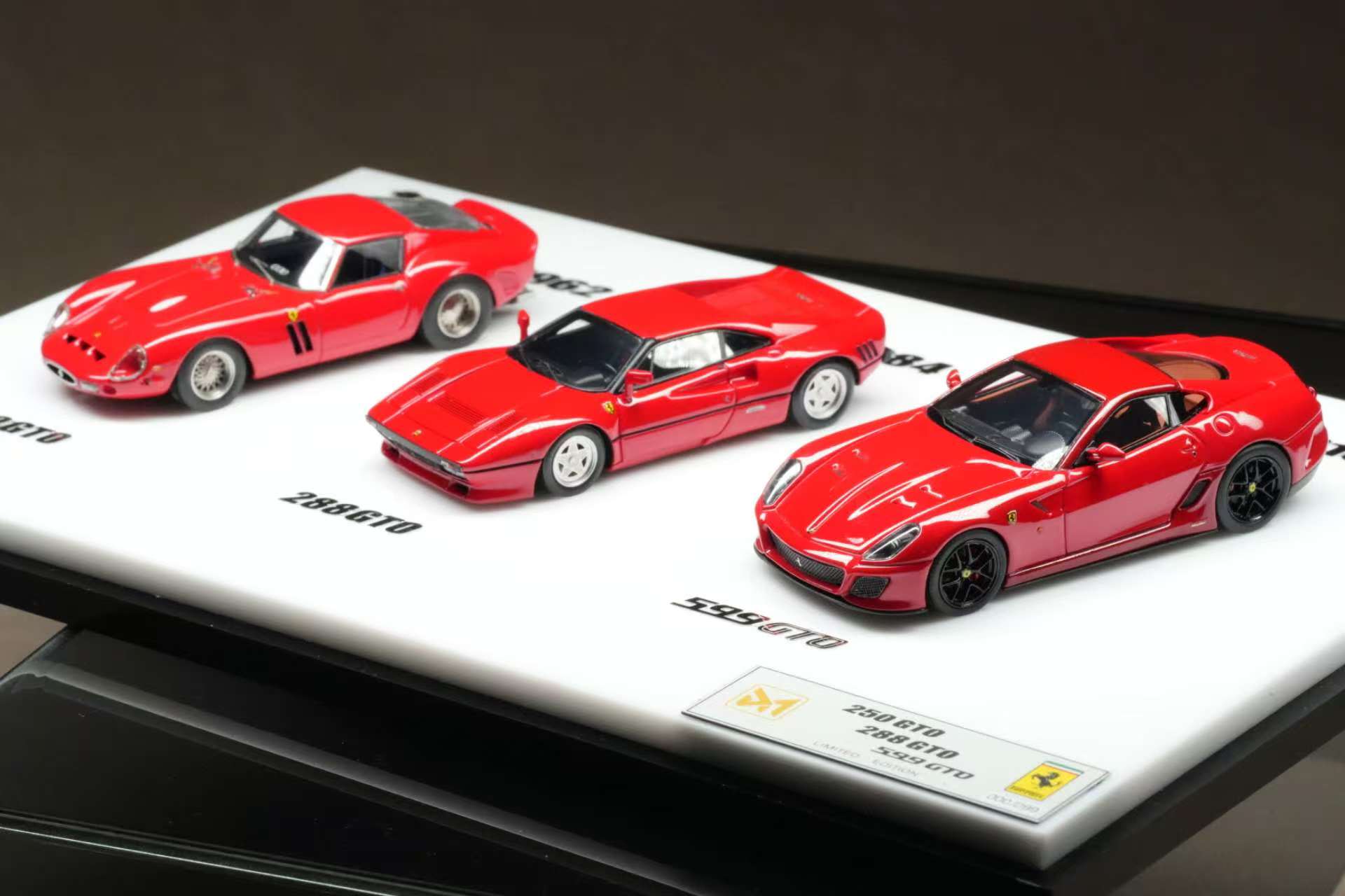 Preorder] DMY64 1:64 Supercar GT0 250GTO / 288GTO / 599GTO