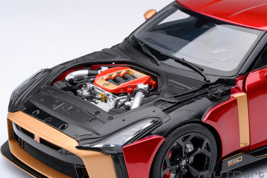 AUTOart 1:18 Nissan GT-R50 ITALDESIGN - Red / Gold 77514