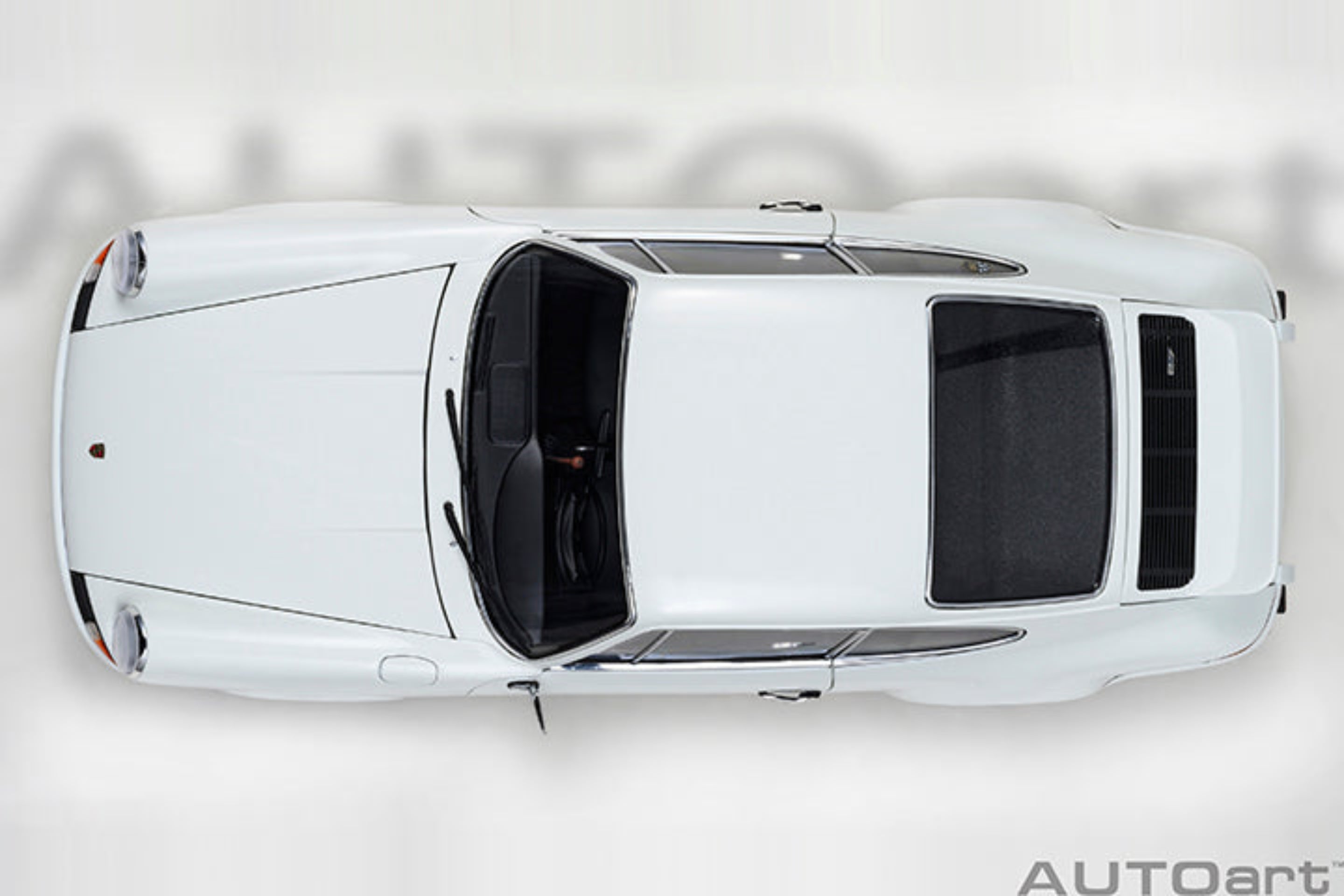 AutoArt 1:18 Porsche 911 Carrera 2.7 RS, GrandPrix White/Red