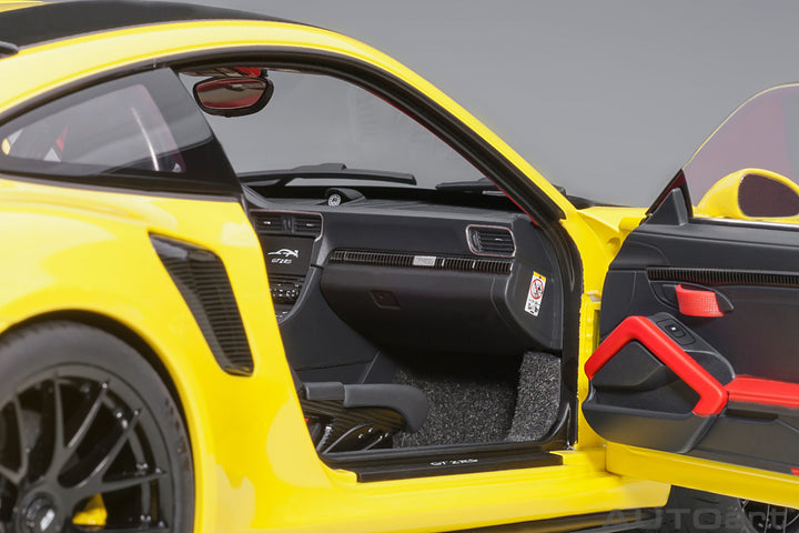 [Preorder] AUTOart 1:18 PORSCHE 911 (991.2) GT2 RS WEISSACH PACKAGE ( RACING YELLOW) 78172