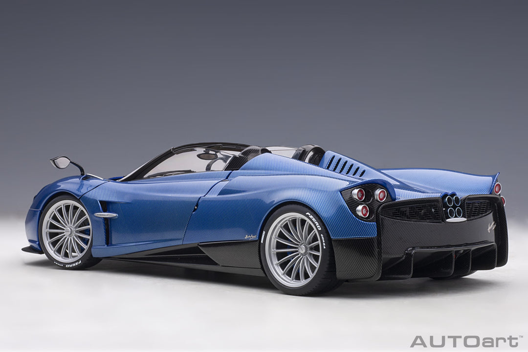 AUTOart 1:18 PAGANI HUAYRA ROADSTER (BLU TRICOLORE CARBON FIBER) 78286