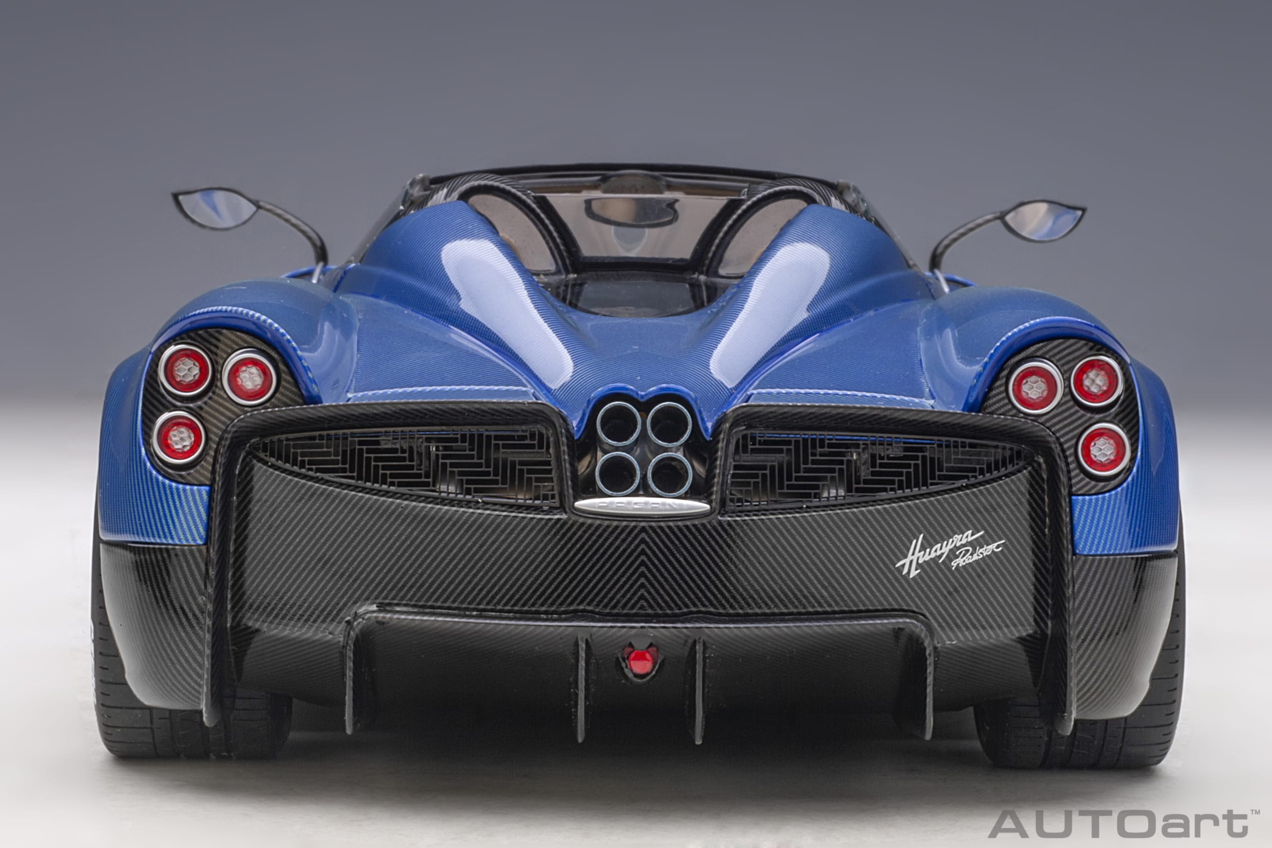 AUTOart 1:18 PAGANI HUAYRA ROADSTER (BLU TRICOLORE CARBON AUTOart 1:18 PAGANI HUAYRA ROADSTER (BLU TRICOLORE CARBON