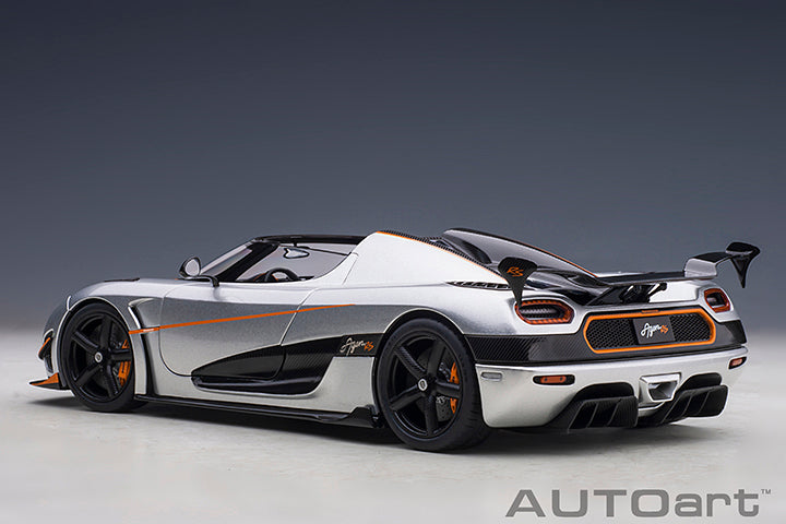 AUTOart 1:18 KOENIGSEGG AGERA RS (MOON SILVER/CARBON BLACK/ORANGE ACCENTS)