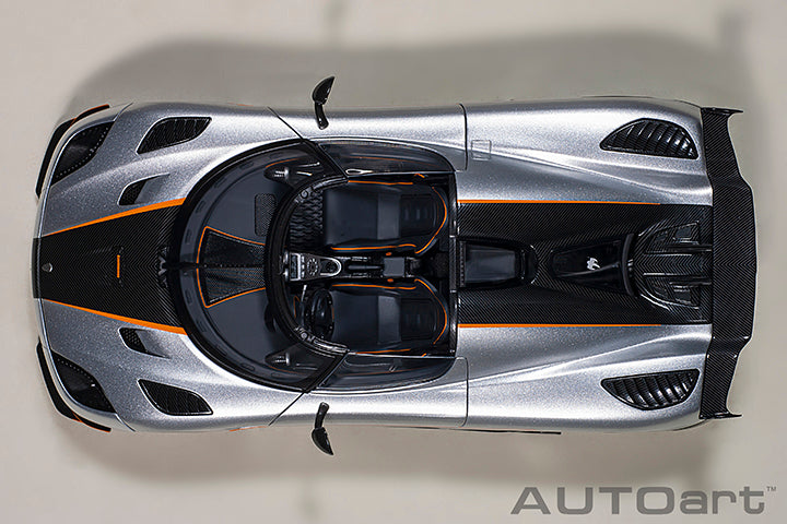 AUTOart 1:18 KOENIGSEGG AGERA RS (MOON SILVER/CARBON BLACK/ORANGE ACCENTS)