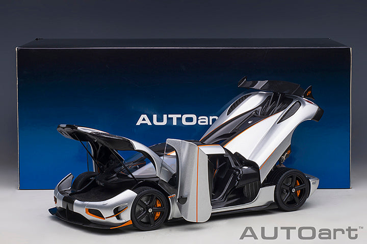 AUTOart 1:18 KOENIGSEGG AGERA RS (MOON SILVER/CARBON BLACK/ORANGE ACCENTS)