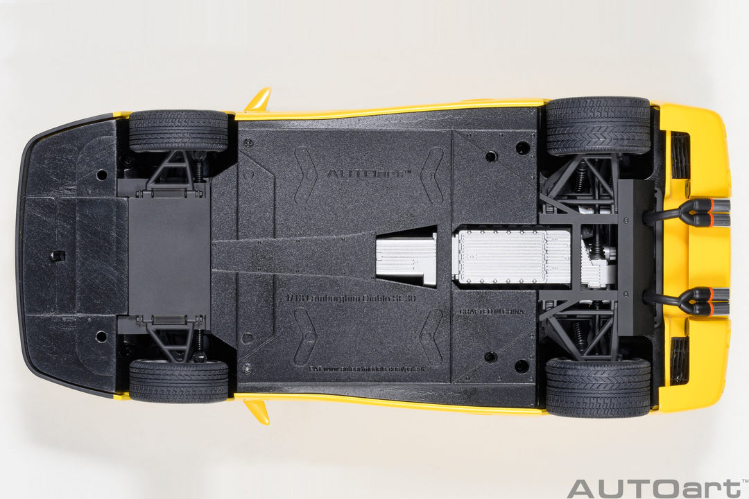 AUTOart 1:18 LAMBORGHINI DIABLO SE30 JOTA (SUPERFLY YELLOW) 79144