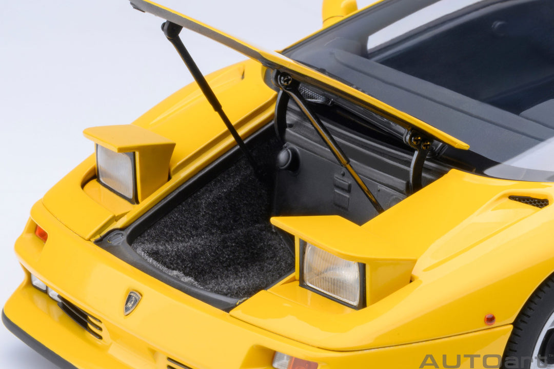 AUTOart 1:18 LAMBORGHINI DIABLO SE30 JOTA (SUPERFLY YELLOW) 79144