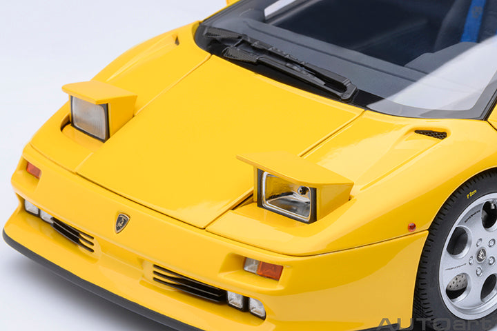 AUTOart 1:18 LAMBORGHINI DIABLO SE30 JOTA (SUPERFLY YELLOW) 79144