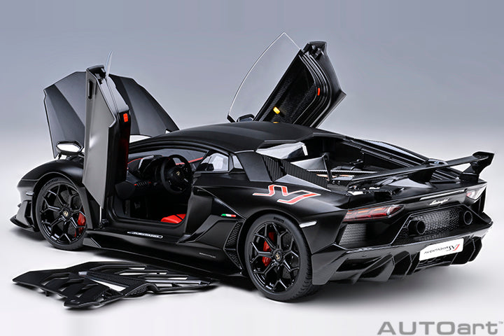 AUTOart 1:18 LAMBORGHINI AVENTADOR SVJ (NERO NEMESIS/MATT BLACK) 79219