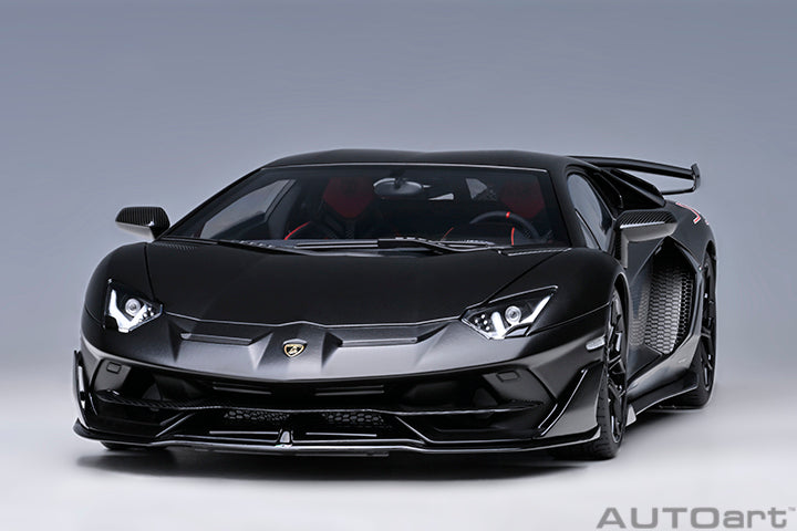 AUTOart 1:18 LAMBORGHINI AVENTADOR SVJ (NERO NEMESIS/MATT BLACK) 79219