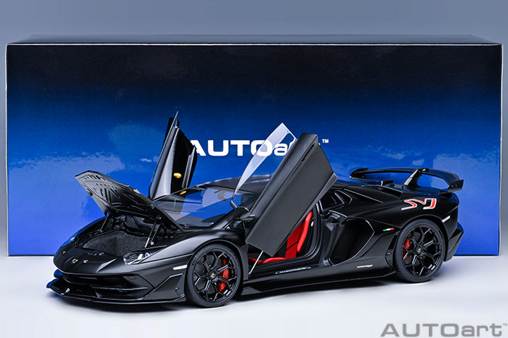 AUTOart 1:18 LAMBORGHINI AVENTADOR SVJ (NERO NEMESIS/MATT BLACK) 79219