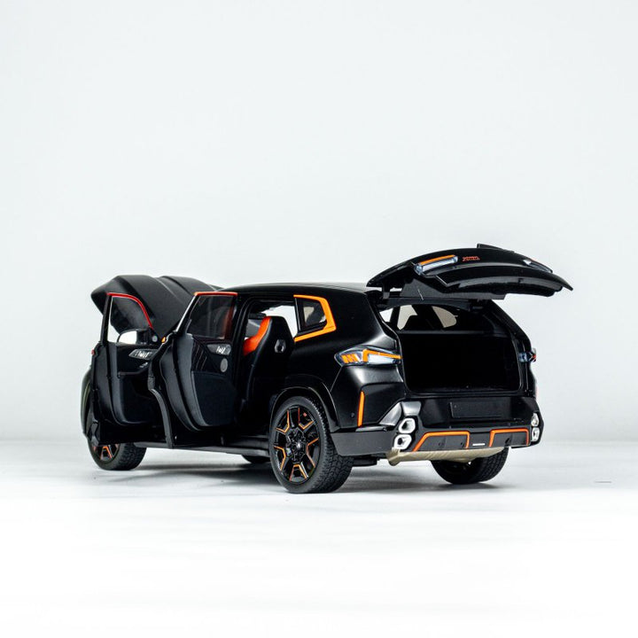 MINICHAMPS 1:18 BMW XM - 2023 - BLACK METALLIC 110023301