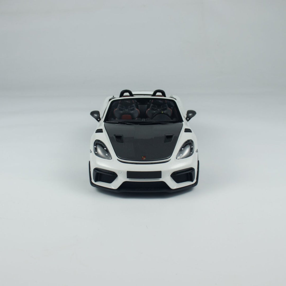 Minichamps 1:18 Caymen 718 Spyder RS Weissach Package 110063130/ 110063131