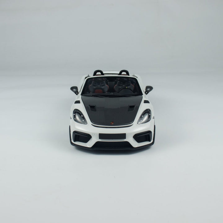 Minichamps 1:18 Caymen 718 Spyder RS Weissach Package 110063130/ 110063131