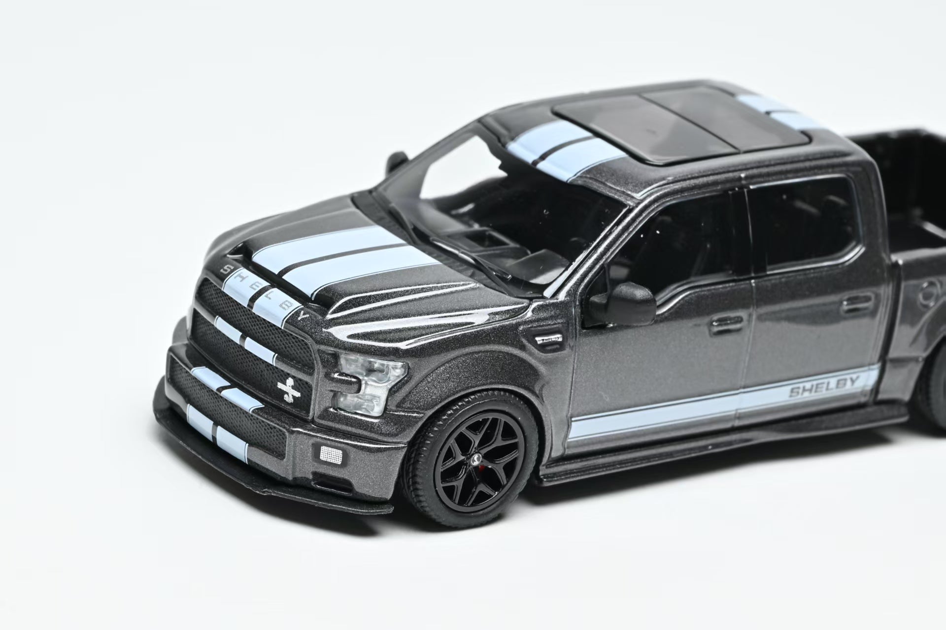 Funny Model 1:64 Ford F150 Super Snake Metallic Grey – Horizon Diecast