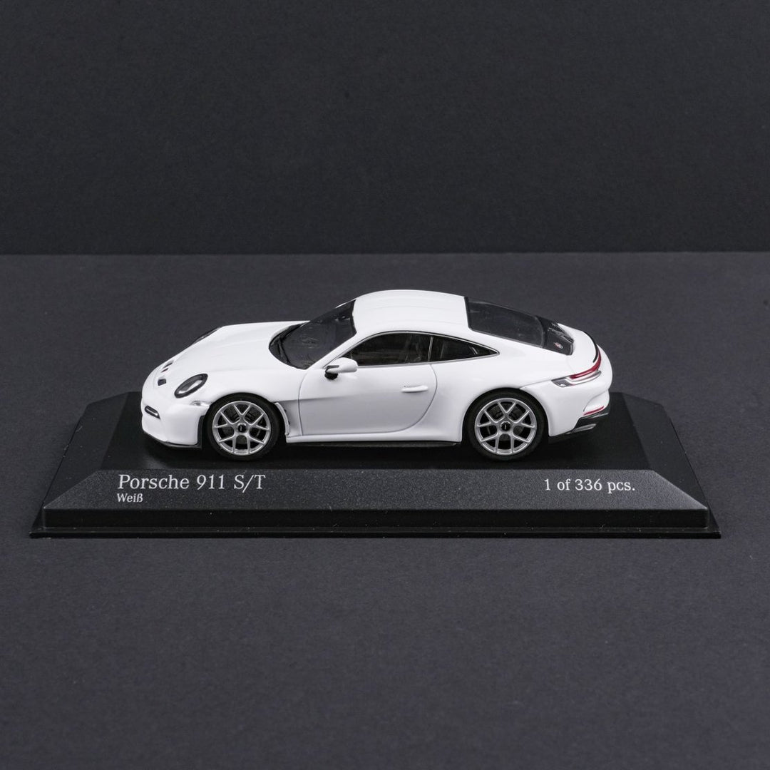 MINICHAMPS 1:43 PORSCHE 911(992) S/T -2023-WHITE 410063020