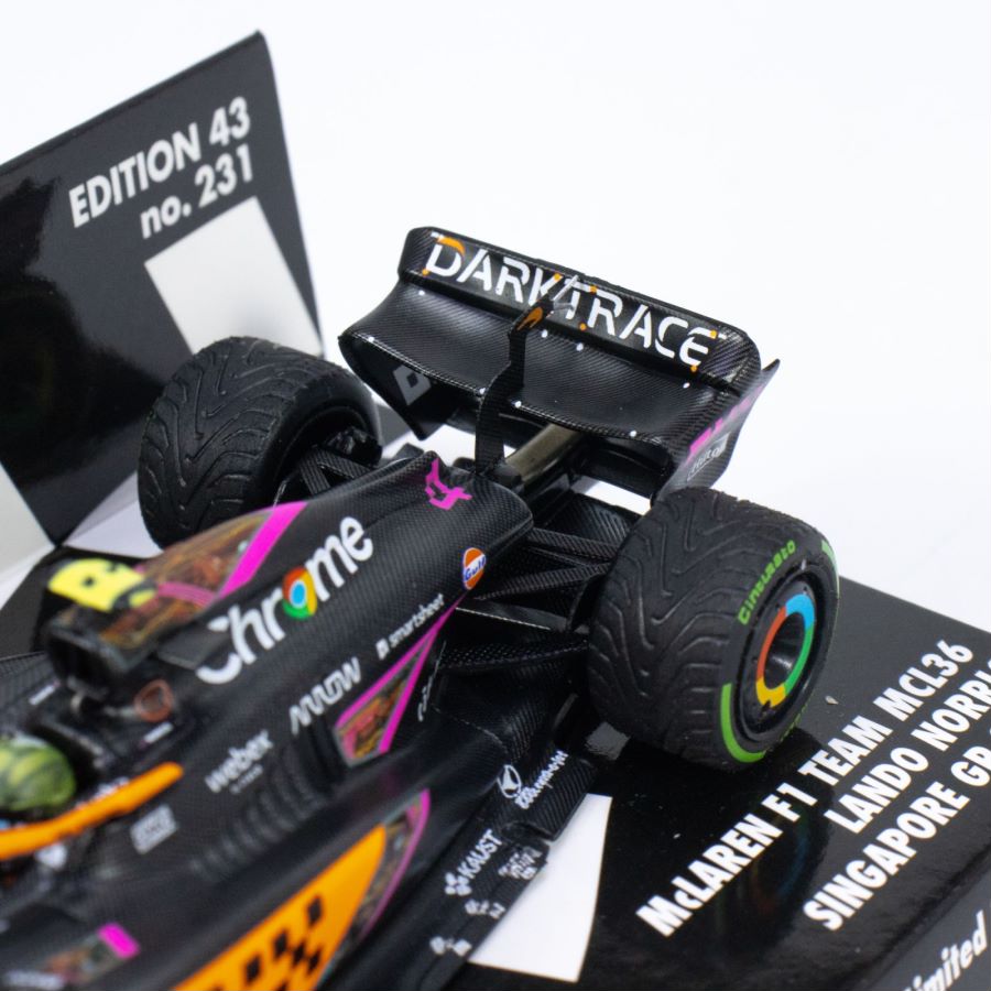 MINICHAMPS 1:43 MCLAREN F1 TEAM MCL36 – LANDO NORRIS – SINGAPORE GP 2022