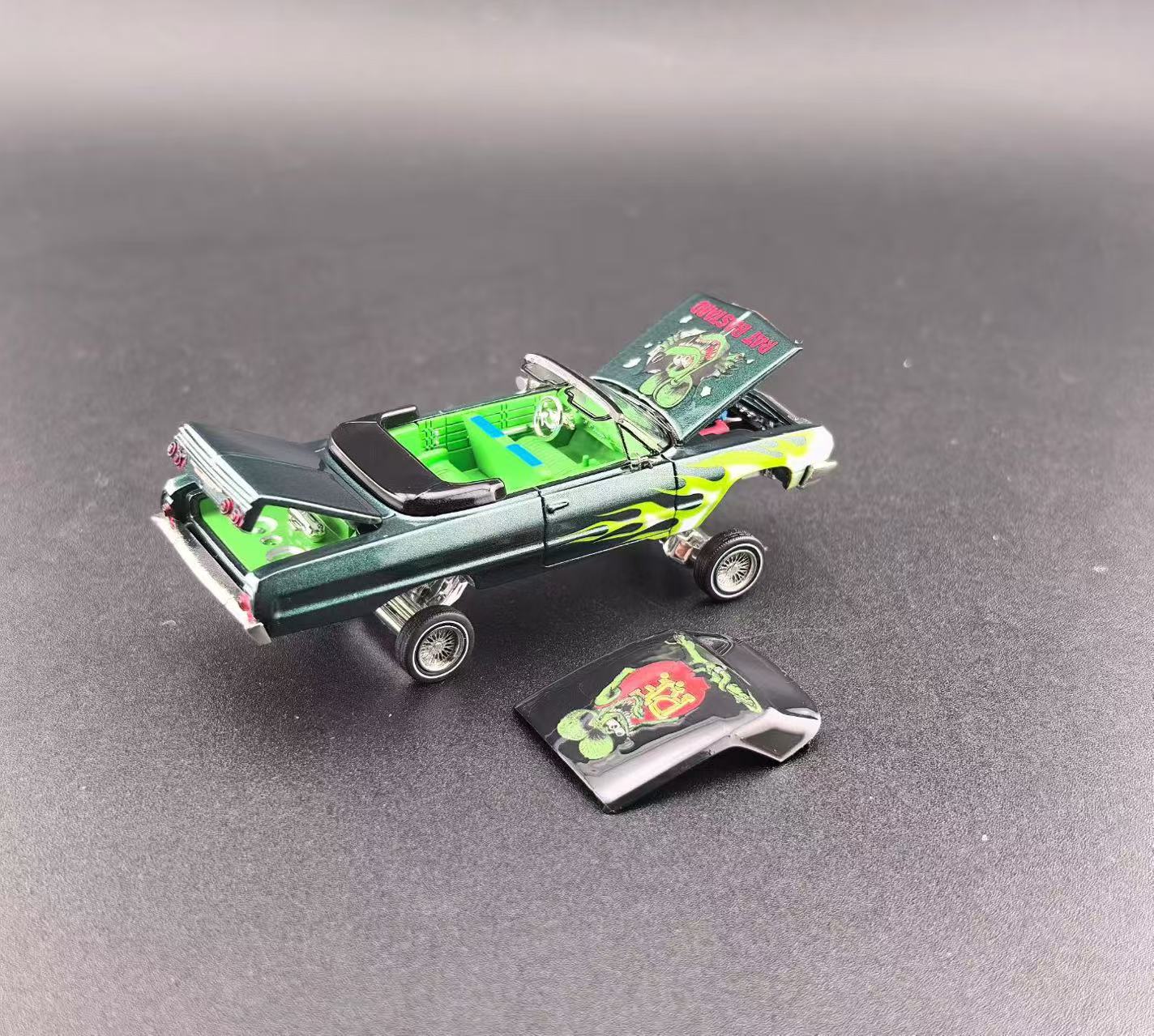 Fine Works64 1:64 Chevrolet Impala West Coast Bouncing Emerald