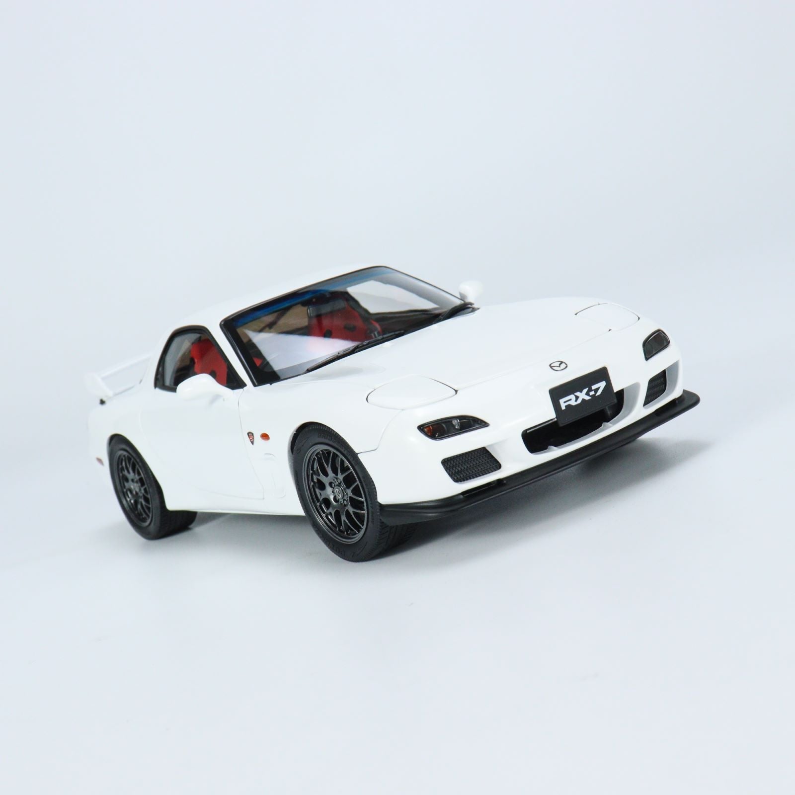 Polar Master 1:18 Mazda RX-7 Spirit R White Diecast Full Open