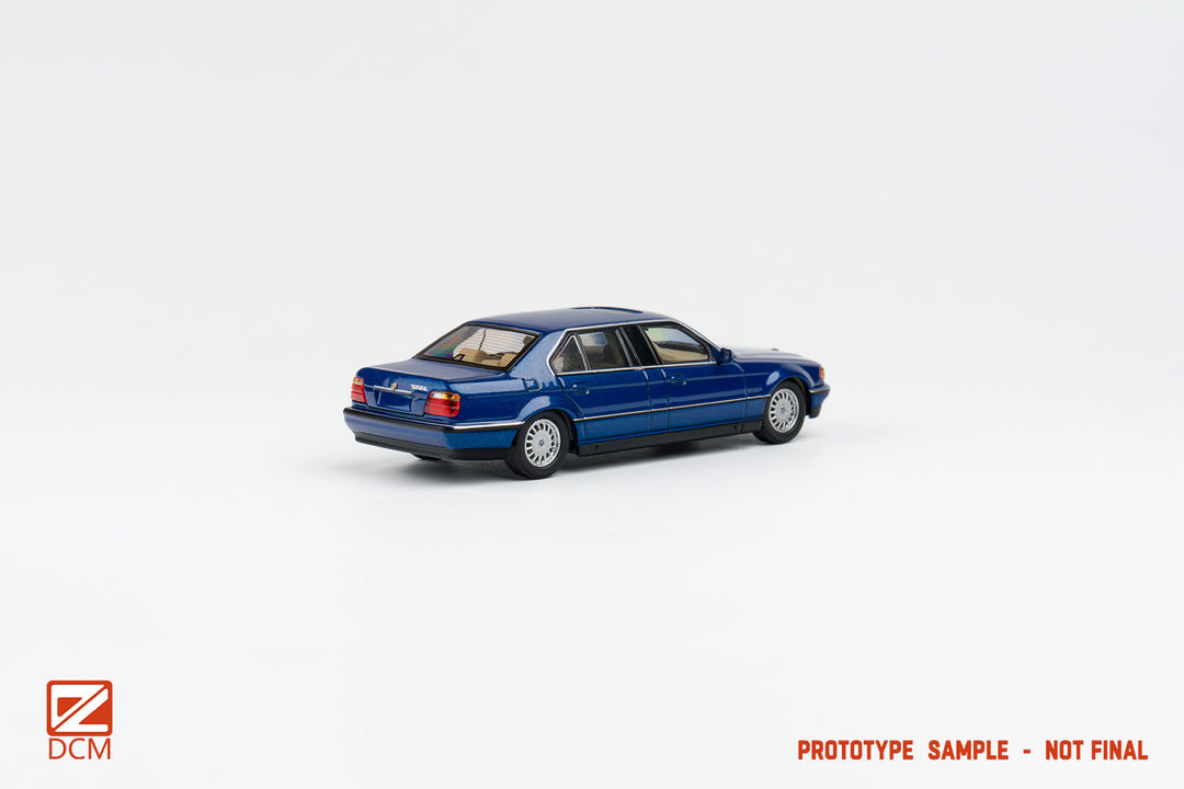 [Preorder] DCM 1:64 BMW E38 7-Series Extended Early Version (2 Colours)