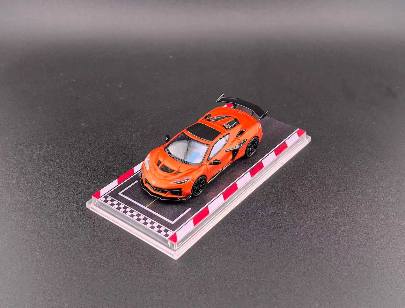 Preorder] Fine works64 1:64 Chevrolet Corvette C8 ZR1 (2 Colours