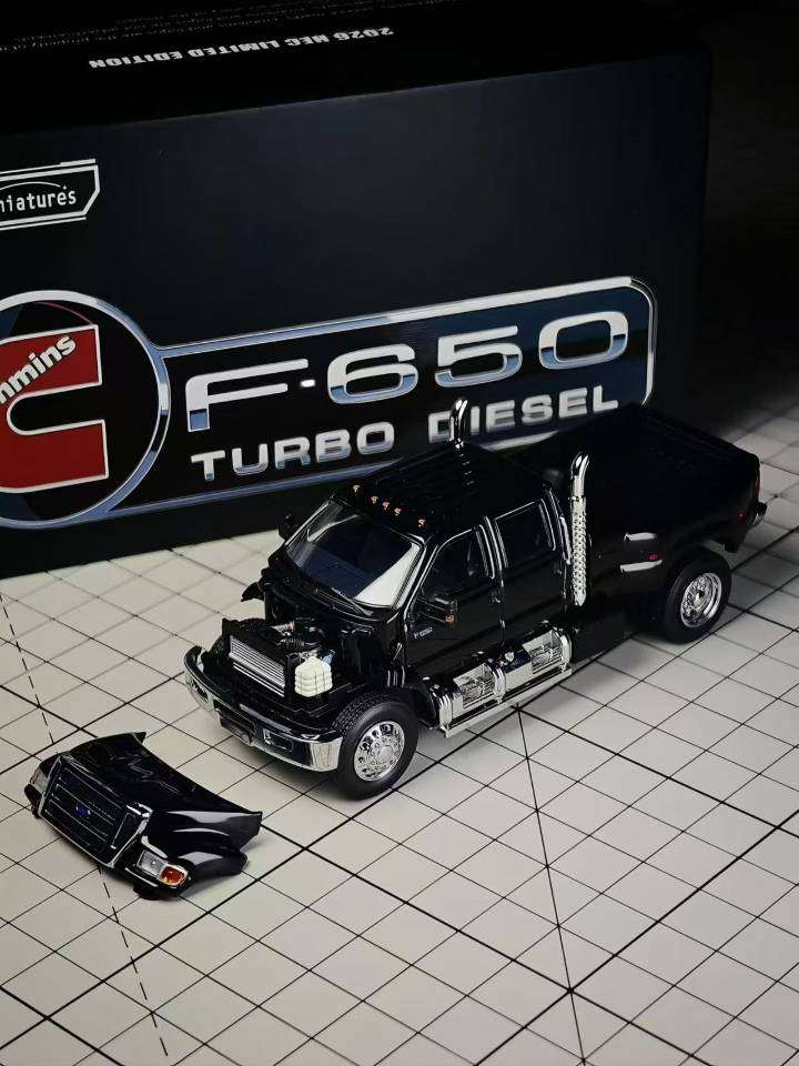 [Preorder] MK Miniatures 1:64 Ford F650 Super Duty HEC Agate Black