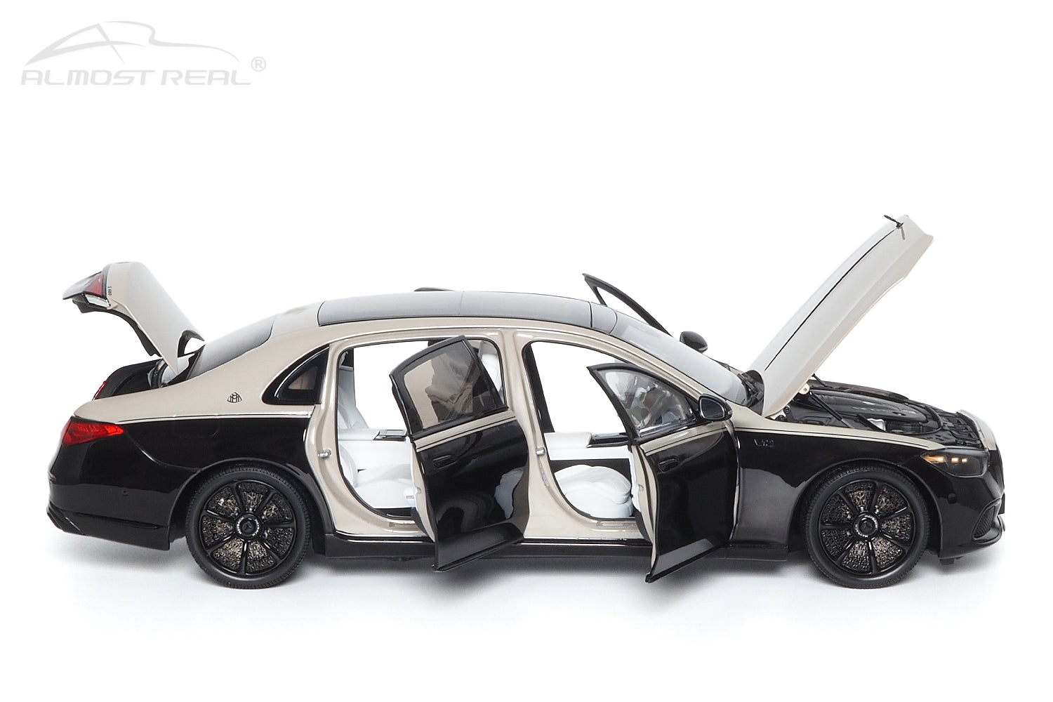 ミニカー Mercedes maybach 2019 almost real 1/18 ミニカー Mercedes maybach 2019 almost real 1/18 ミニカー Mercedes