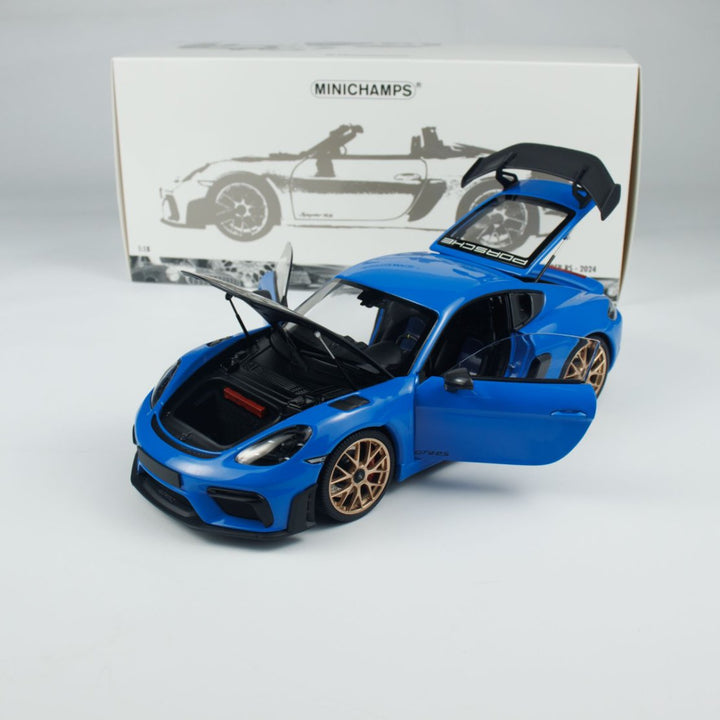 Minichamps 1:18 Caymen 718 Caymen GT4 RS Weissach Package