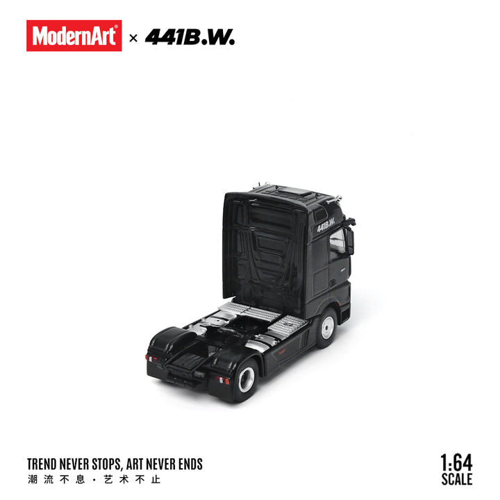 [Preorder] ModernArt 1:64 Nissan GTR35 &amp; Mercedes Actros Truck set (2 Versions) MD641530/MD641531