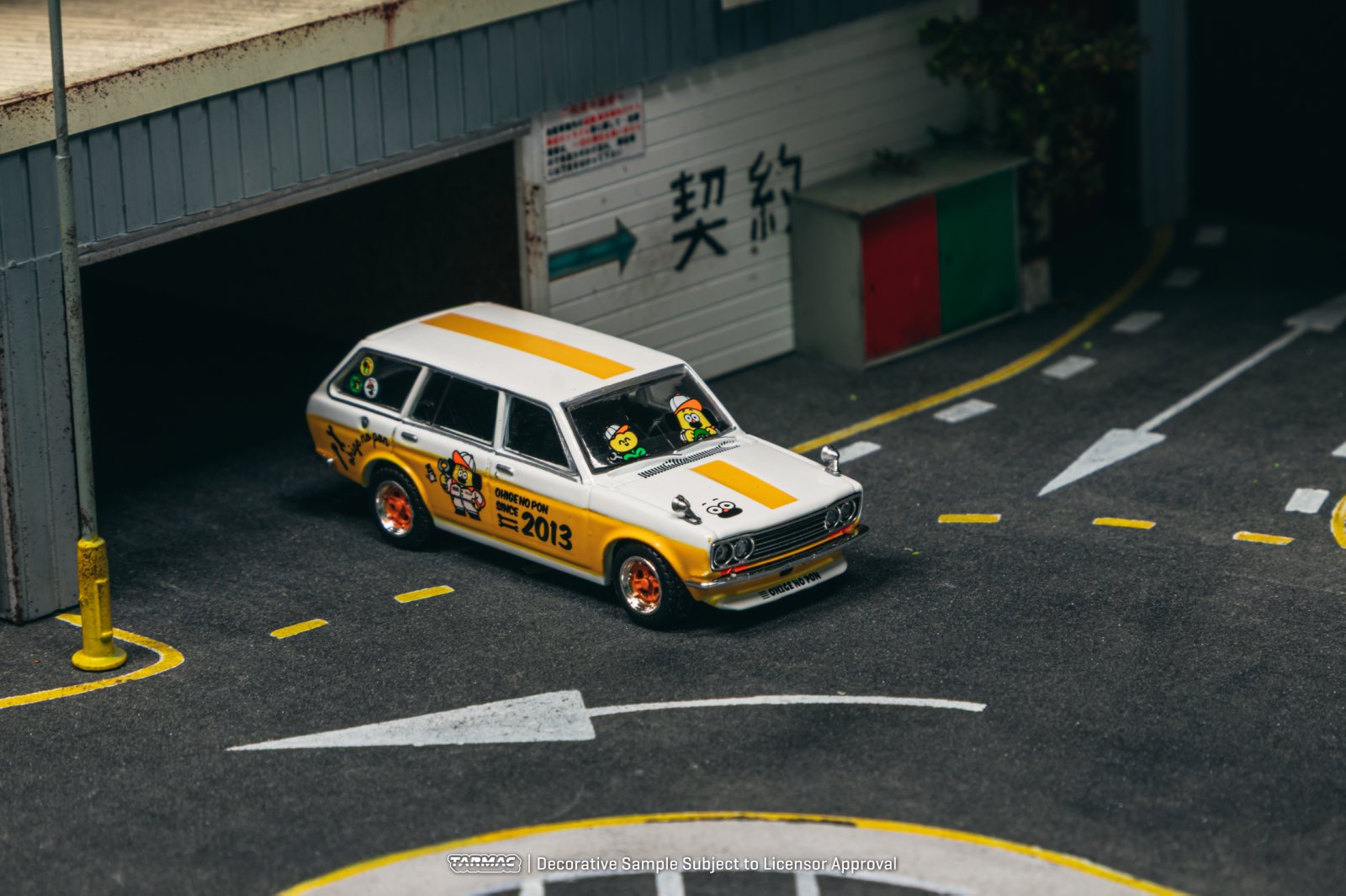 Tarmac Works 1:64 Datsun Bluebird 510 Wagon OHIGE no PON T64G-026