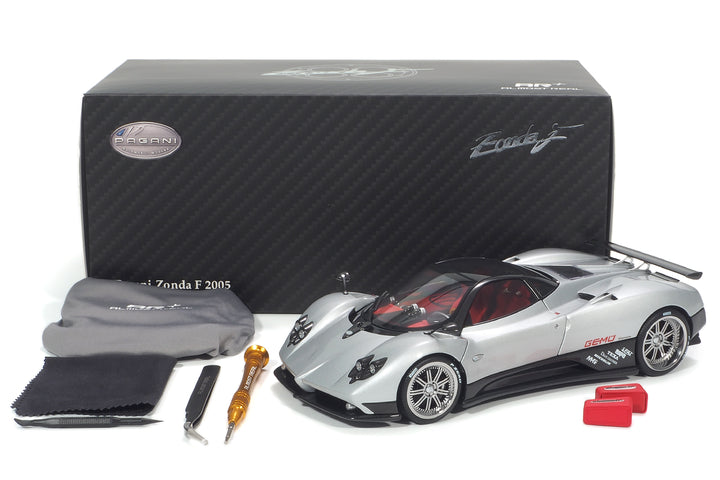[Preorder] Almost Real 1:18 Pagani Zonda F - 2005 - Grigio Mercurio 850401001