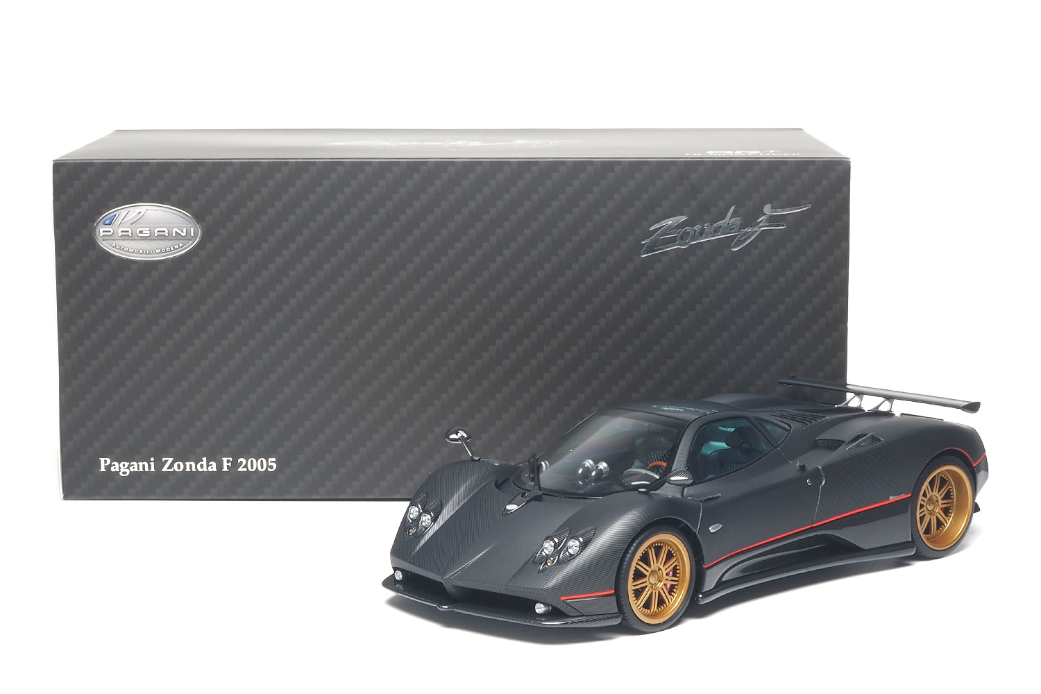 SPARK製　Pagani Zonda F 2005 　一台限りです　新品未開封 Preorder] Almost Real 1:18 Pagani Zonda F - 2005 - Matt Carbon