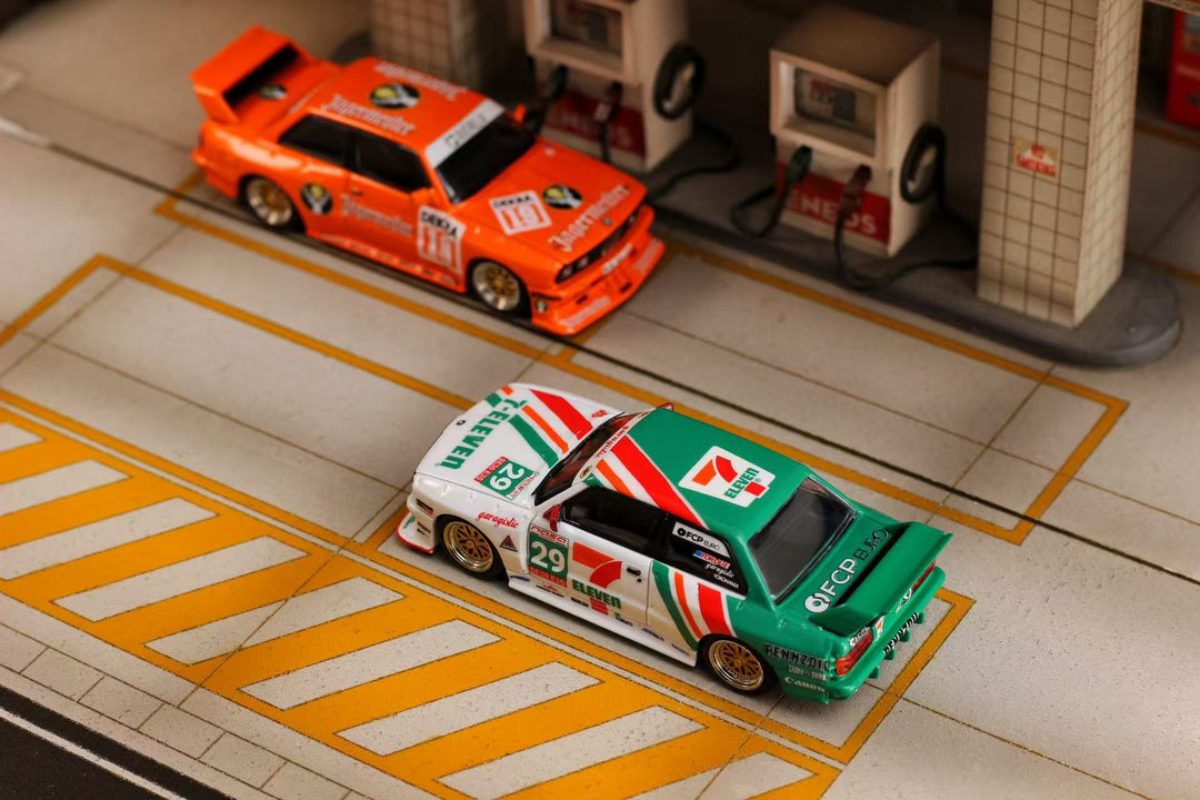 [Preorder] Street Weapon 1:64 BMW E30 M3 LTO Modified Version (3 Versions)