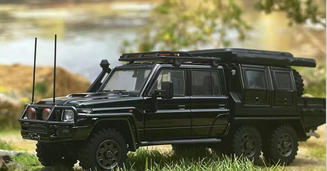 [Preorder] Autobots Models 1:64 Toyota Land Cruiser LC79 6X6 (4 Colours)